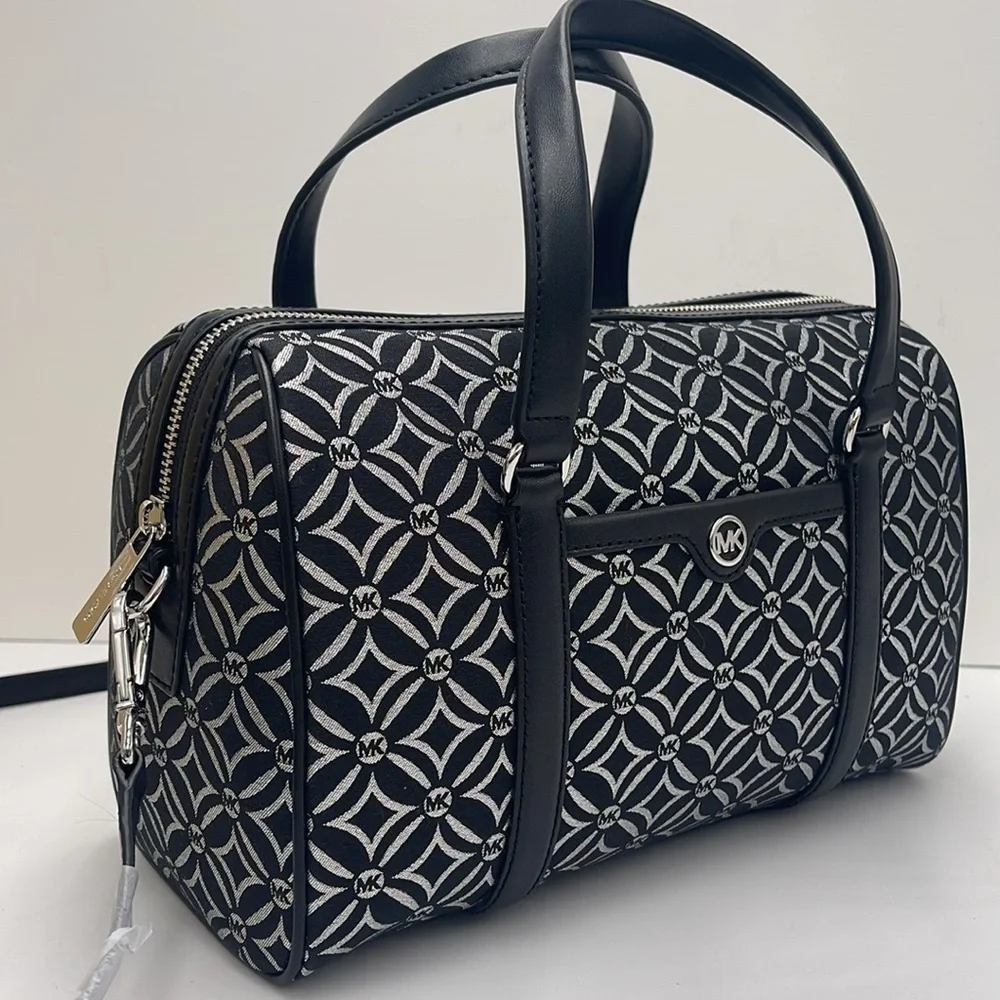 MICHAEL KORS JST TRAVEL MEDIUM DUFFLE SATCHEL SHOULDER CROSSBODY BAG MK BLACK